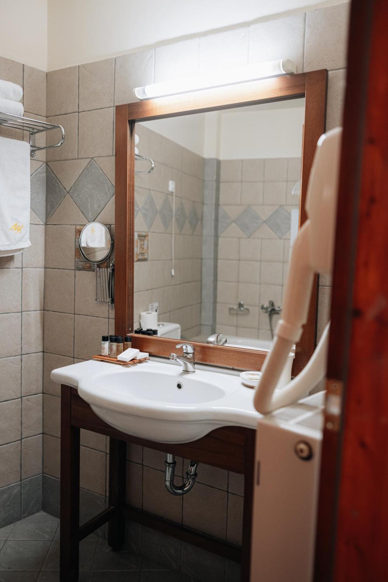 Alpen House Hotel & Suites Арахова Экстерьер фото